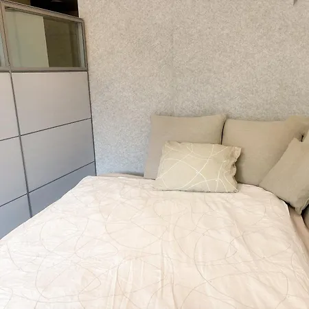 A Sofabed For Overnight Sleep Near Metro, Free Street Parking * Helsinki